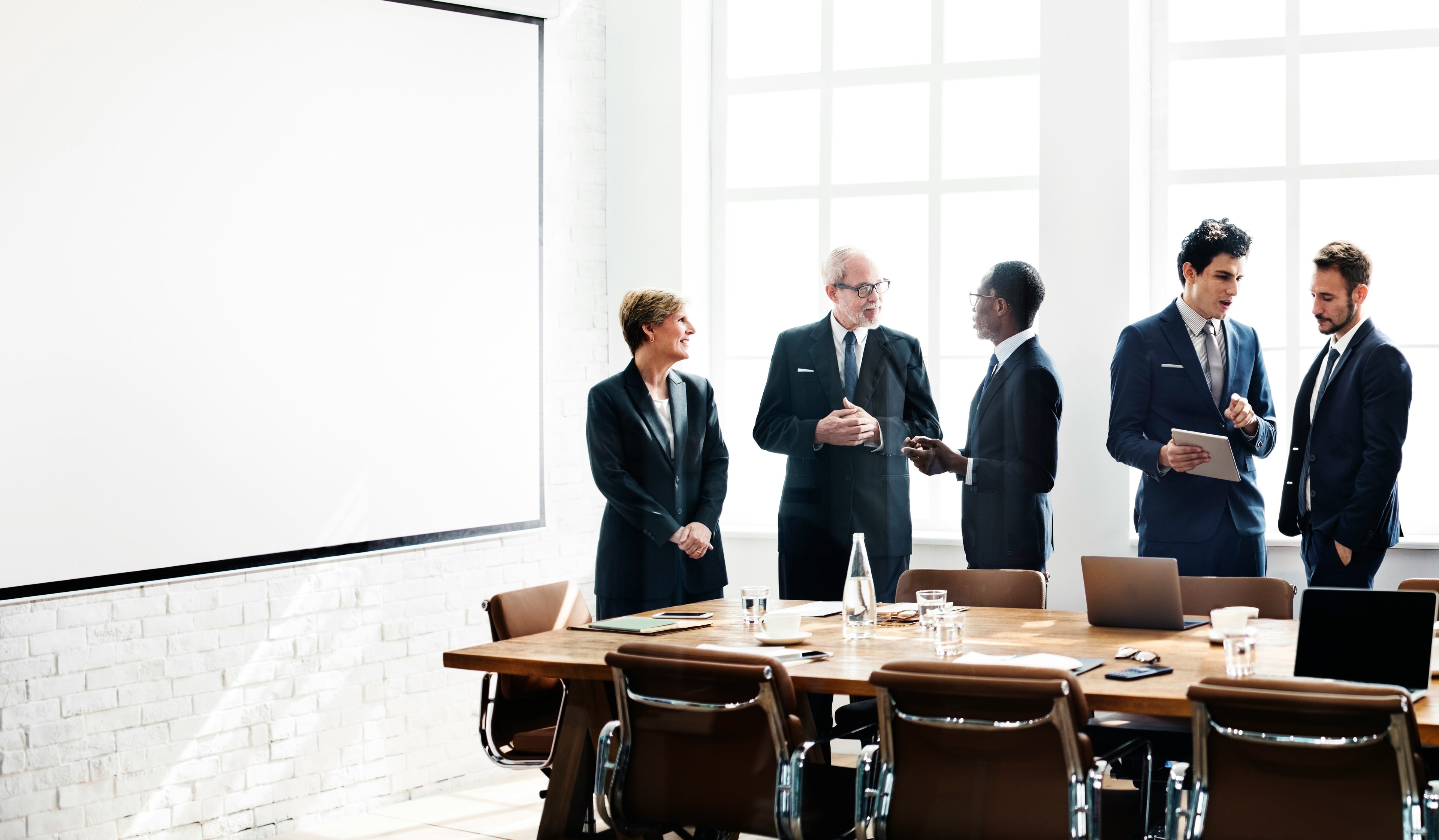 Strategic Support & Decision-Ready Briefings for Executives